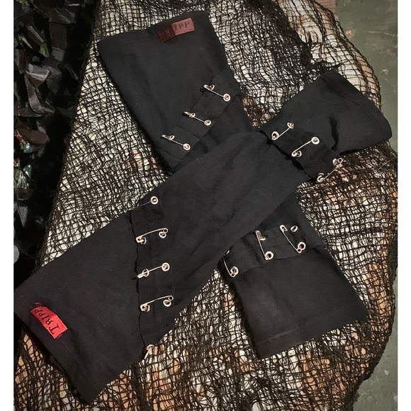 ⭐️SALE⭐️RARE Y2K Tripp nyc Safety Pin Spiral Arm Warmers - Picture 4 of 6